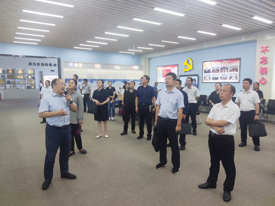 2024年7月17日，市國(guó)資委系統(tǒng)在公司開(kāi)展“三組聯(lián)建”現(xiàn)場(chǎng)觀摩1（公司展廳）_副本